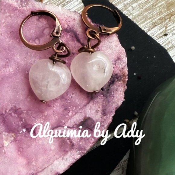 Pink quartz hearts gold statement dangle  earrings - Picture 1 of 1